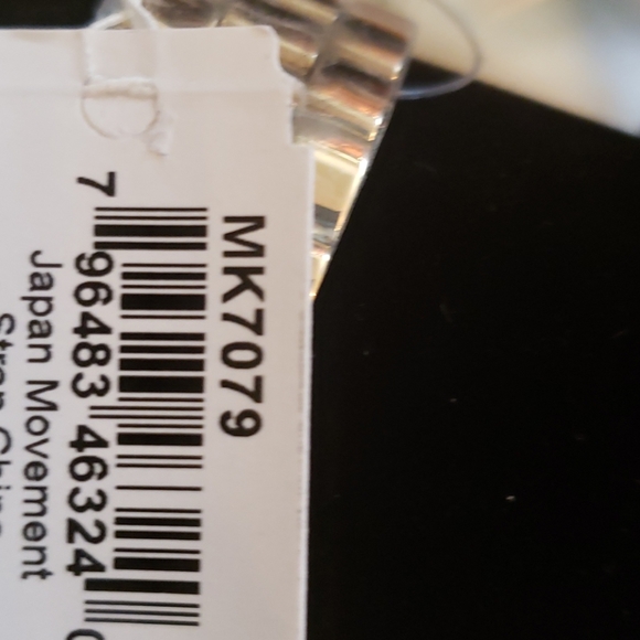 Nwt Michael kors watch gold - Picture 4 of 4